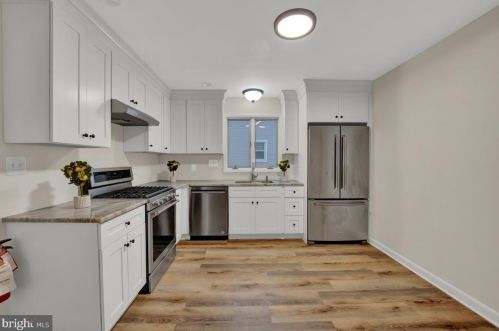 84 Berwyn Pl, Lawrence Township NJ  08648-3604 exterior