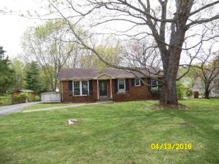 332 Peterson Ln, Clarksville, TN 37040-6720