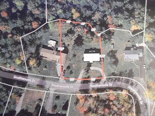 622 Southwoods Dr, Monticello, NY 12701-7234