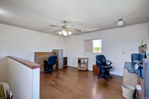 6908 Tanglewood Rd, San Diego CA  92111-4123 exterior