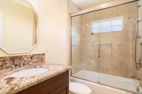 2911 Curlew St, San Diego CA 92103-3933 exterior