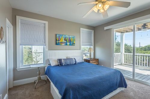 949 Gulf Beach Dr, Saint George Island FL  32328-3002 exterior