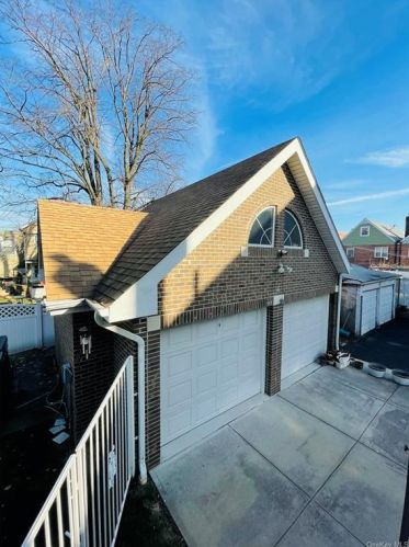 918 Revere Ave, Bronx, NY 10465-1923