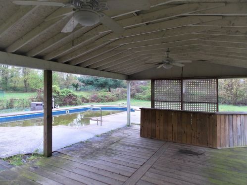158 Heights Ter, Middletown, NJ 07748-3422