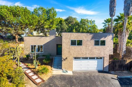 1311 Morning Glory Pl, Vista CA  92084-7222 exterior