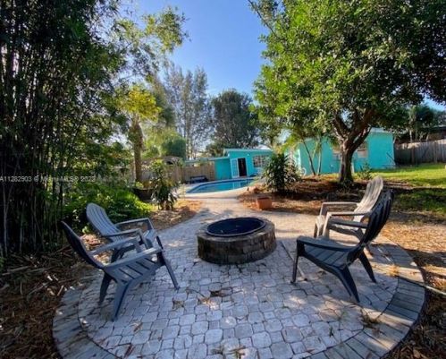 141 25th Ave, Boynton Beach FL  33435-6731 exterior