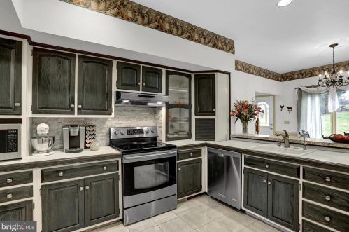 63 Willow Mill Park Rd, Navy Sup Dpt PA  17050-1757 exterior