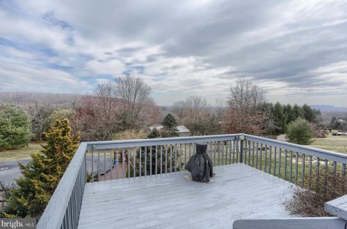 70 Acomo Dr, Siddonsburg PA  17019-9782 exterior