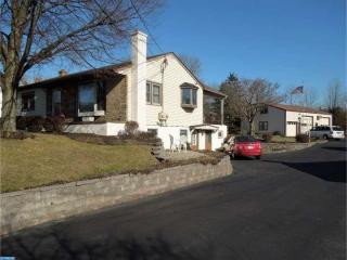 2321 5th St, Perkasie, PA 18944-3702
