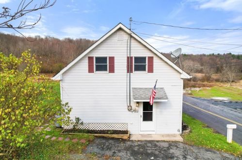11 Van Duzer Rd, Middletown, NY 10940-6476