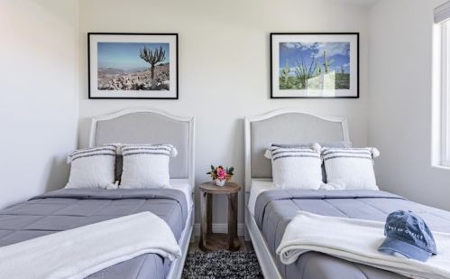 53620 Avenida Alvarado, La Quinta CA  92253-3597 exterior