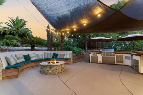 1322 Hamilton Ln, Escondido CA  92029-4316 exterior