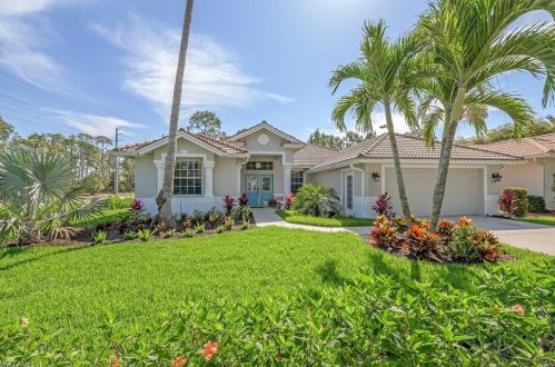 1020 Tivoli Ln, Naples, FL 34104-0830