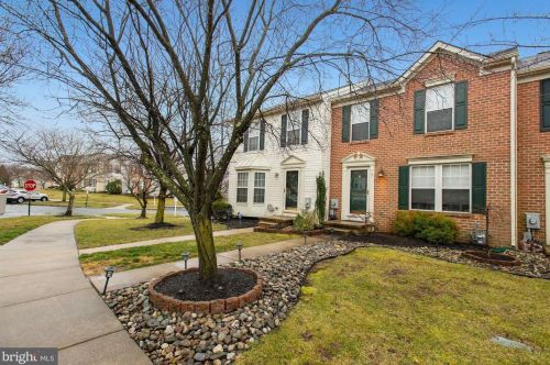 9 Yorktown Ct, West Deptford, NJ 08096-6807