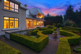 14429 3rd Ave, Seattle, WA 98177-3927
