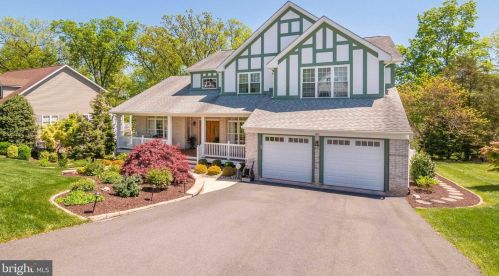 160 Manor Dr, Edinburg VA  22824-3579 exterior