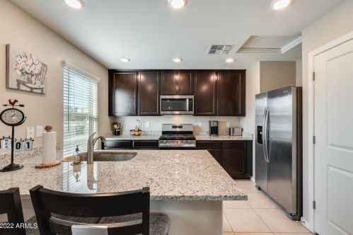 3929 79th Dr, Phoenix AZ  85043 exterior