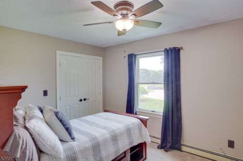 25 Martingale Dr, Wantage NJ  07461-2857 exterior