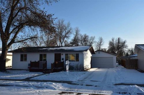 1929 Central Ave, Minot, ND 58701-3414