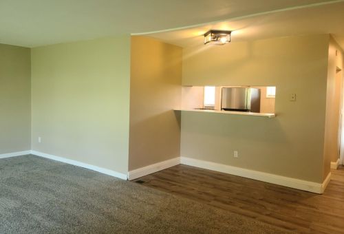 8905 Daly Rd, Cincinnati OH 45231-4635 exterior