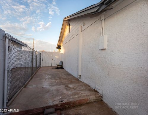 3044 39th Ave, Phoenix AZ 85029-3117 exterior