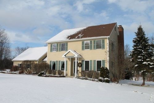 22 Broadwell Rd, Morrisonville, NY 12962-2600