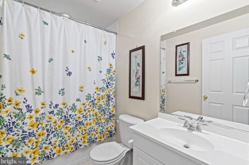 15063 Gaines Mill Cir, Haymarket VA  20169-4500 exterior