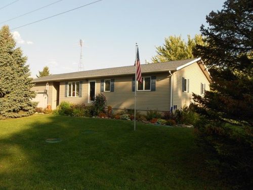 300 1st St, Lohrville, IA 51453-7701