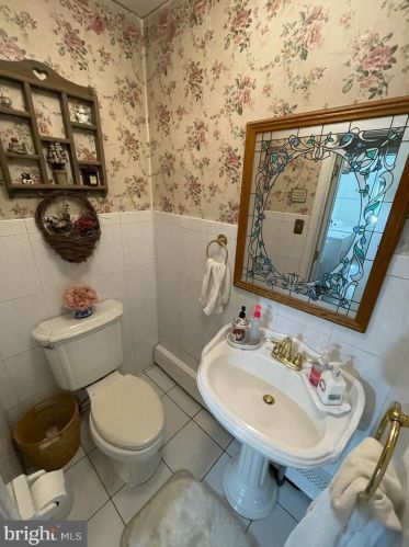 957 Powderhorn Dr, Lansdale PA  19446-5530 exterior
