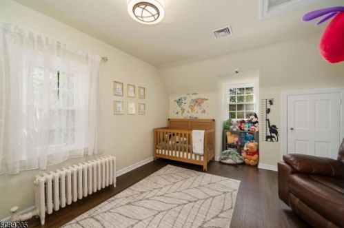 186 1st Ave, Little Falls NJ  07424-2206 exterior