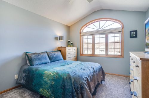 5230 Creekside Pl, La Crosse WI  54601-2296 exterior