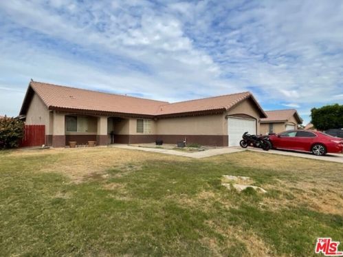 1119 Villa Bonita Ct, Calexico, CA 92231-9701