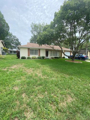 12410 Paddock Ln, Port Richey, FL 34667-2533