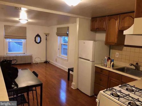 1438 Broad St, Philadelphia PA  19146-4808 exterior