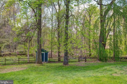 1942 Bergdoll Ave, Boothwyn PA 19061-2618 exterior