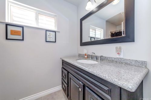 4255 Petaluma Ave, Lakewood CA  90713-3322 exterior