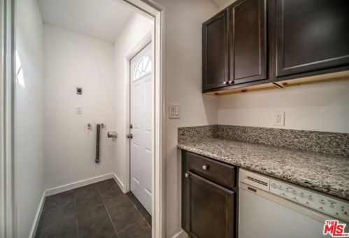 44643 Date Ave, Lancaster CA 93534-3101 exterior