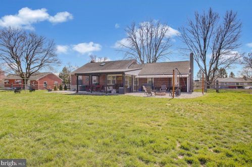 1024 Kercher Ave, Dauberville PA  19533-9389 exterior