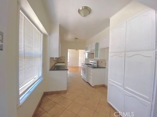 5949 Lewis Ave, Long Beach CA  90805-3528 exterior