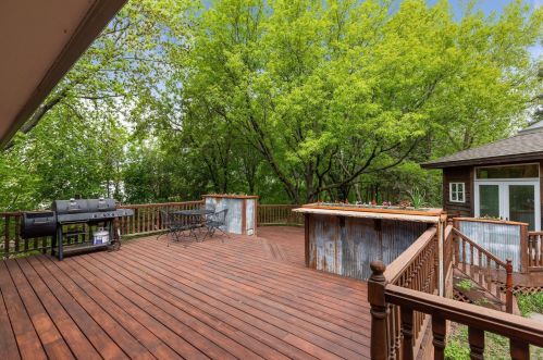16460 Diamond Lake Rd, Otsego, MN 55327-9589
