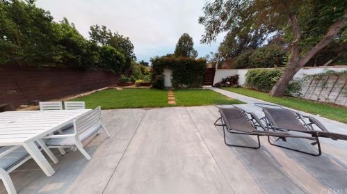 15560 Leadwell St, Van Nuys CA 91406-3110 exterior