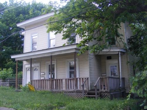 11 Willow Ave, Susquehanna, PA 18847-1556