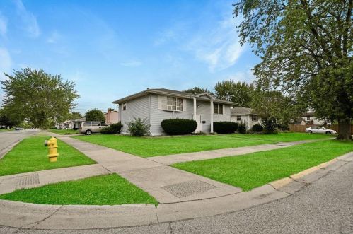 1017 Jackson Pl, Dyer, IN 46311-1116