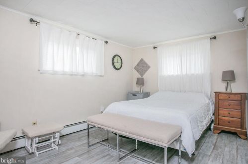 808 Maple Ave, Limerick PA  19468-2987 exterior