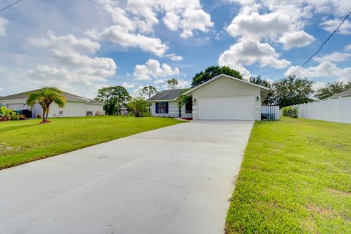 2241 Lawrence St, Fort Pierce, FL 34953-2314