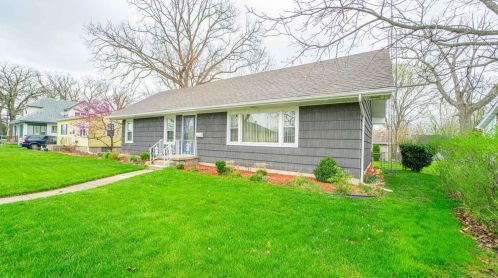 111 Wisconsin St, Hobart, IN 46342-4140