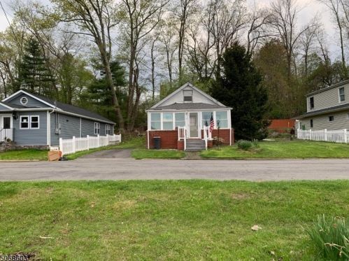 63 Lake Shore Dr, Sparta NJ  07871-3825 exterior