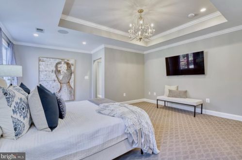 40280 Spectacular Bid Pl, Leesburg VA  20176-7173 exterior