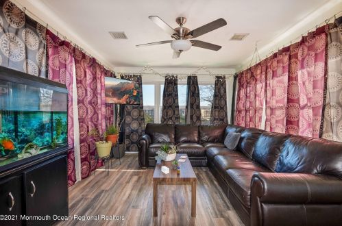 323 Lk Shr Dr, Bricktown NJ 08723-6013 exterior