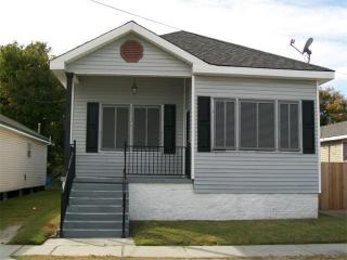 422 Avenue B, Marrero, LA 70072-2012